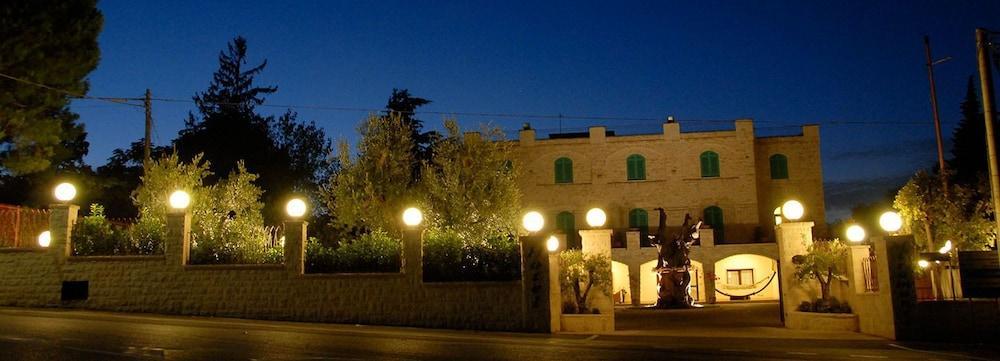 Hotel Castel Miramonti Сельва-ди-Фазано Экстерьер фото